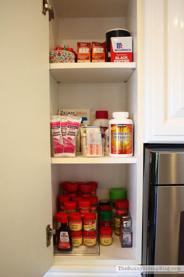 organized-medicine-cabinet