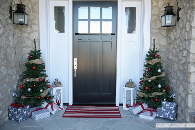 presents-and-trees-christmas-front-porch