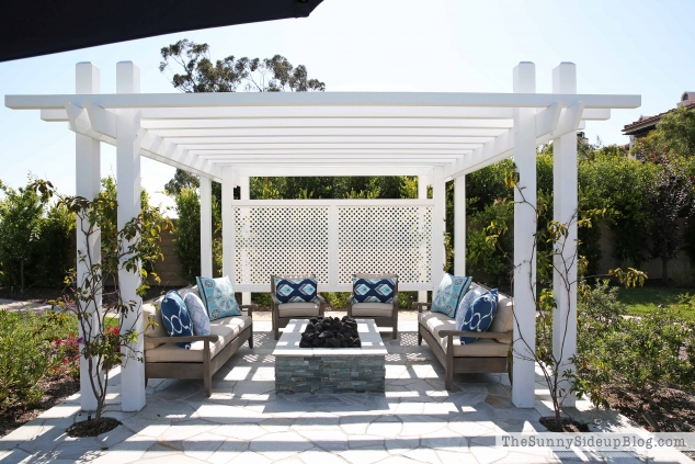 outdoor-firepit-pergola