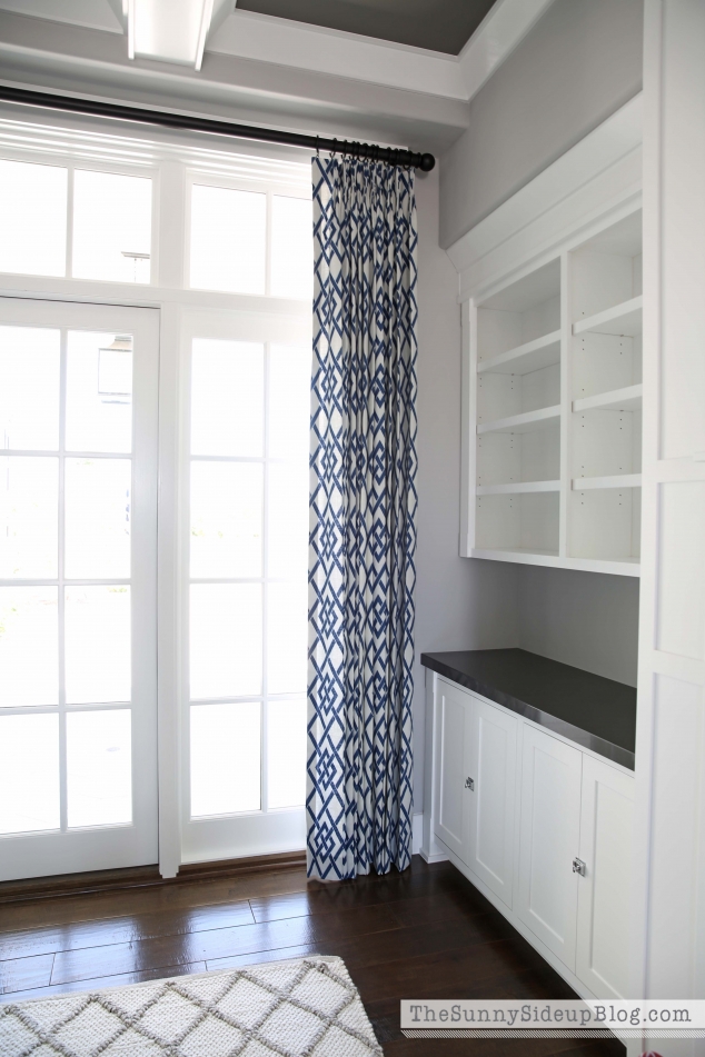 navy-patterned-drapes