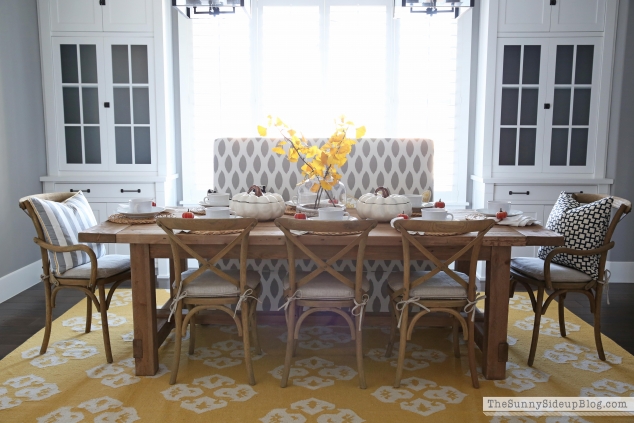 fall-dining-tablescape-farmhouse-style