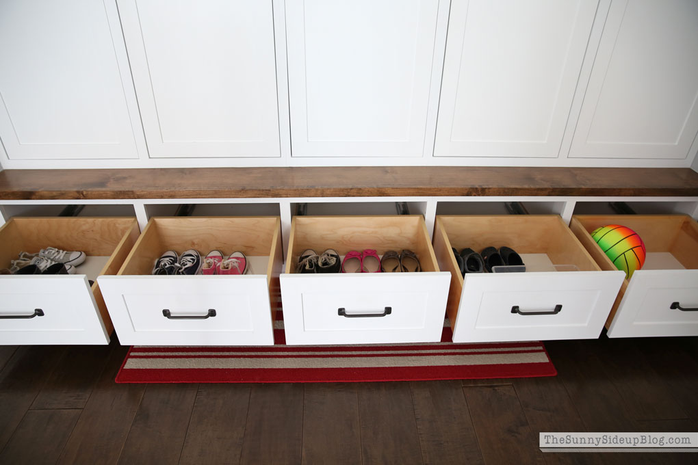 organized-mudroom-23