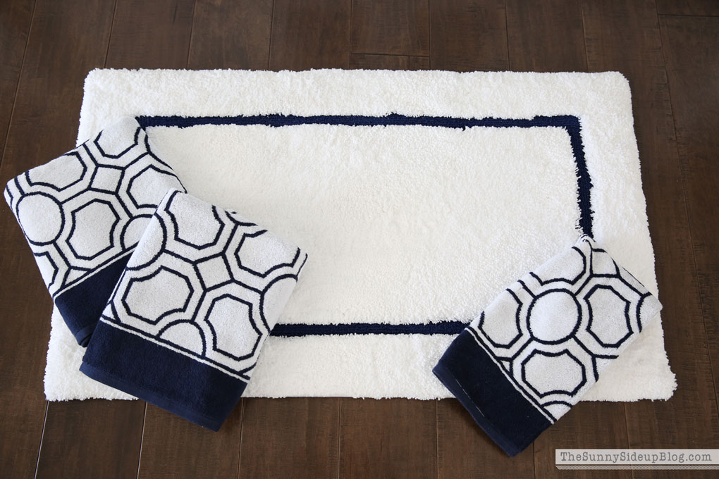 pb-bathroom-rug