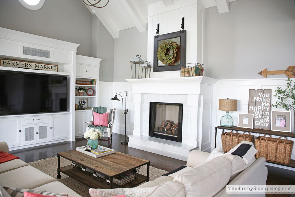 white-built-ins