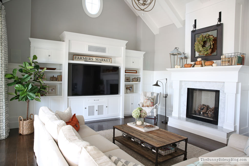 white-built-ins