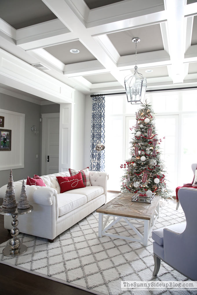 formal-living-room-christmas-19