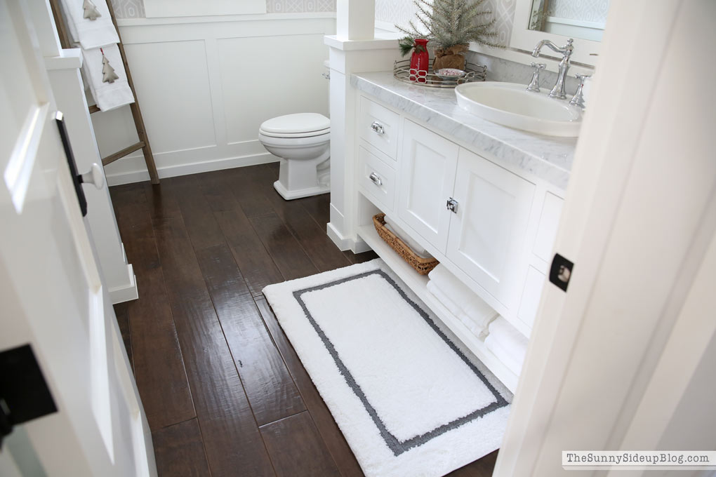 wide-plank-wood-floors