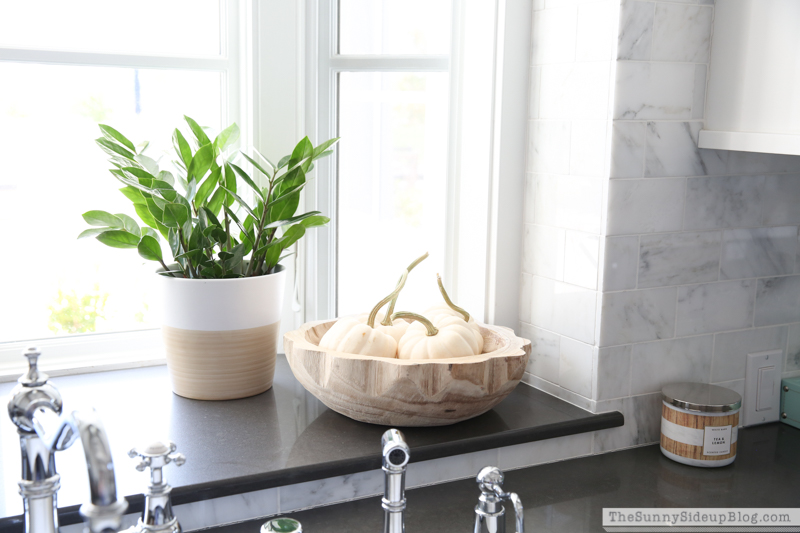 Fall kitchen decor with white pumpkins 