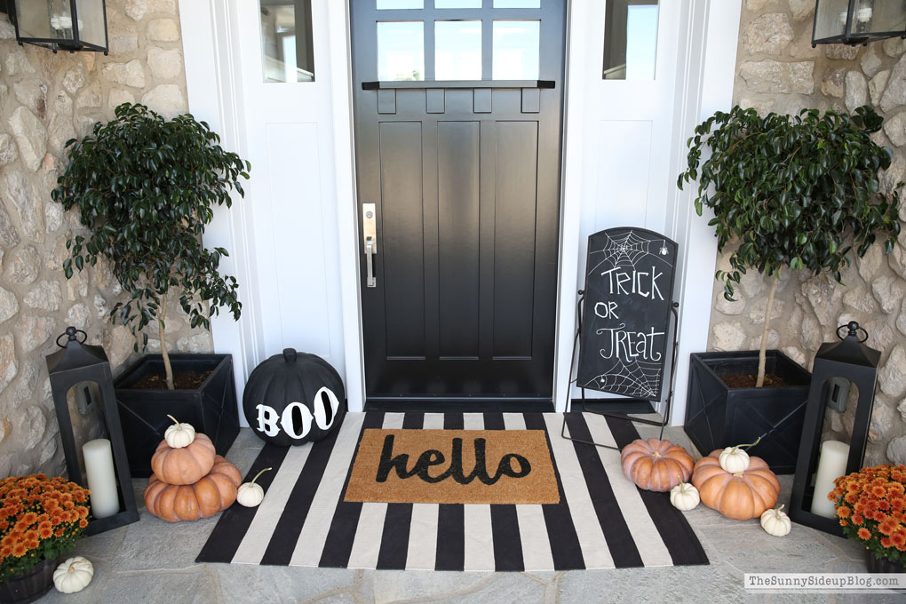 Halloween Porch Decor (Sunny Side Up)