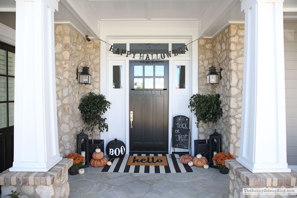 Halloween Porch Decor (Sunny Side Up)