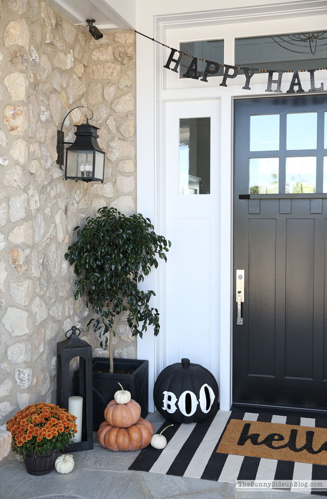 Halloween Porch Decor (Sunny Side Up)