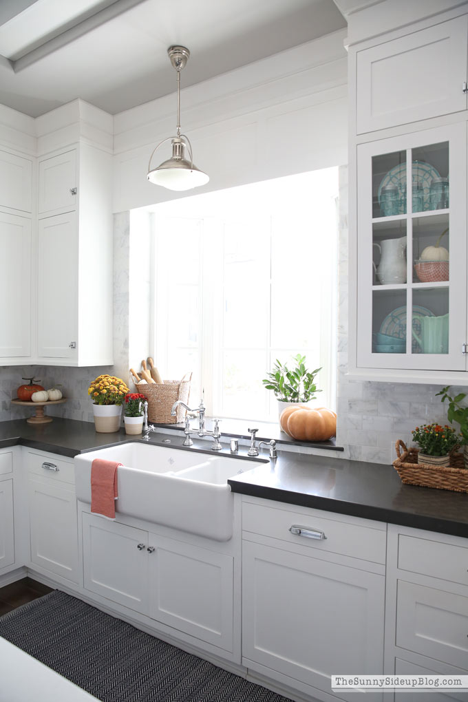 Fall Kitchen Decor (Sunny Side Up) #cofferedceiling #doubleislands 