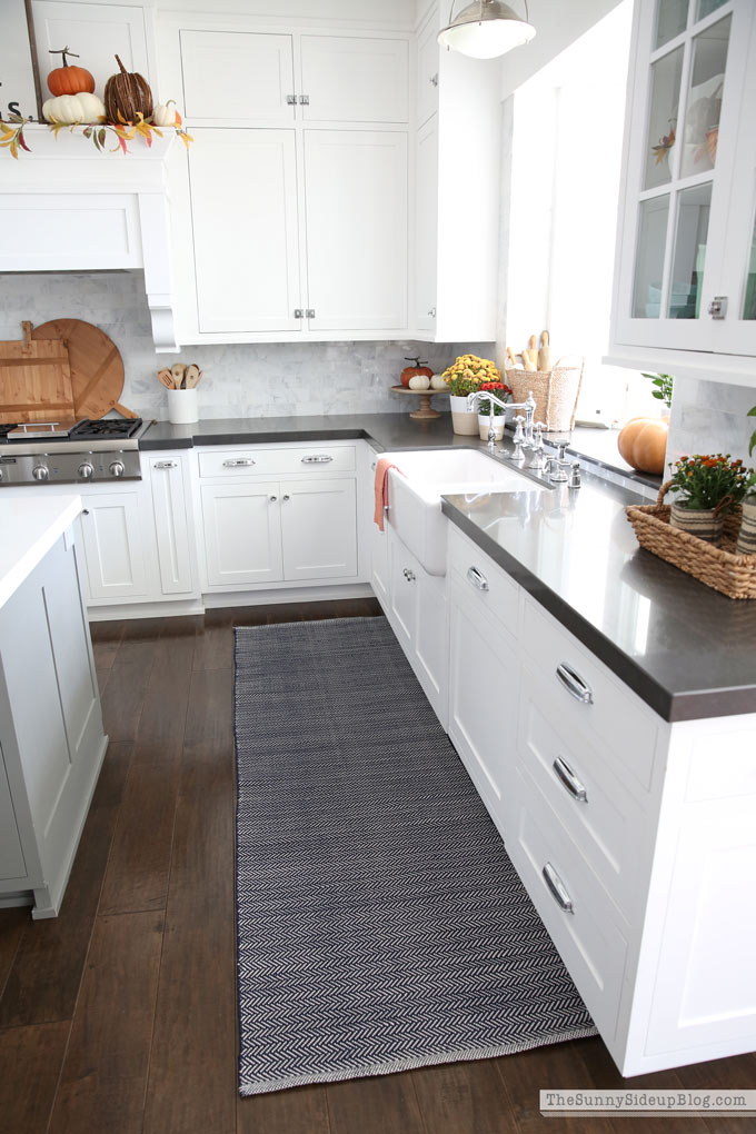 Fall Kitchen Decor (Sunny Side Up) #cofferedceiling #doubleislands 