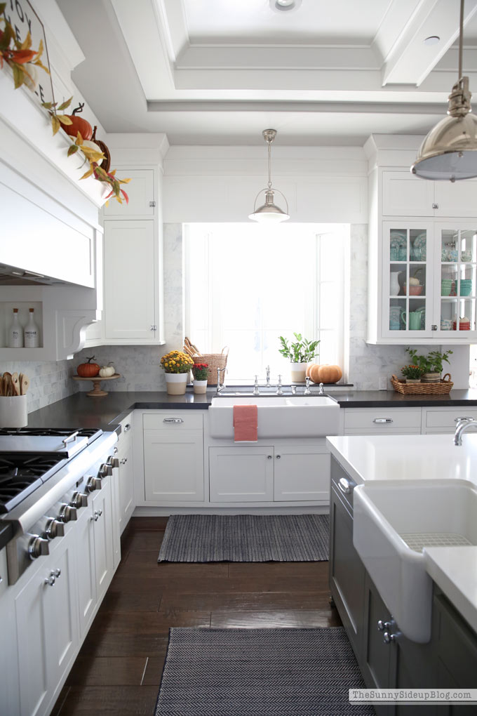 Fall Kitchen Decor (Sunny Side Up) #cofferedceiling #doubleislands 