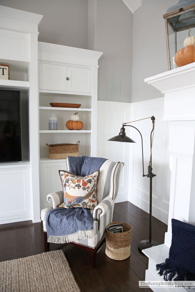 Family Room Fall Decor (Sunny Side Up)