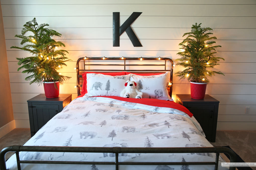 Boys Bedroom Christmas Decor (Sunny Side Up)