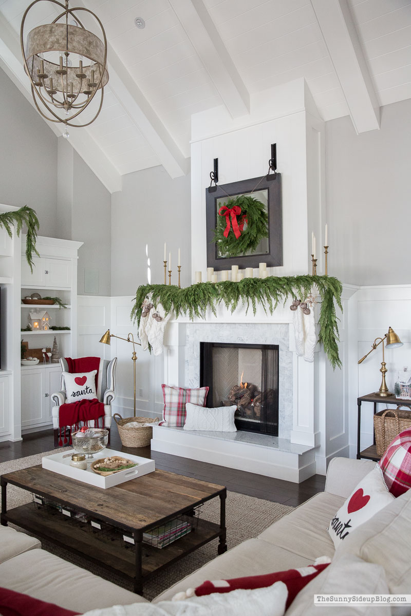 Christmas Family Room Decor (Sunny Side Up)