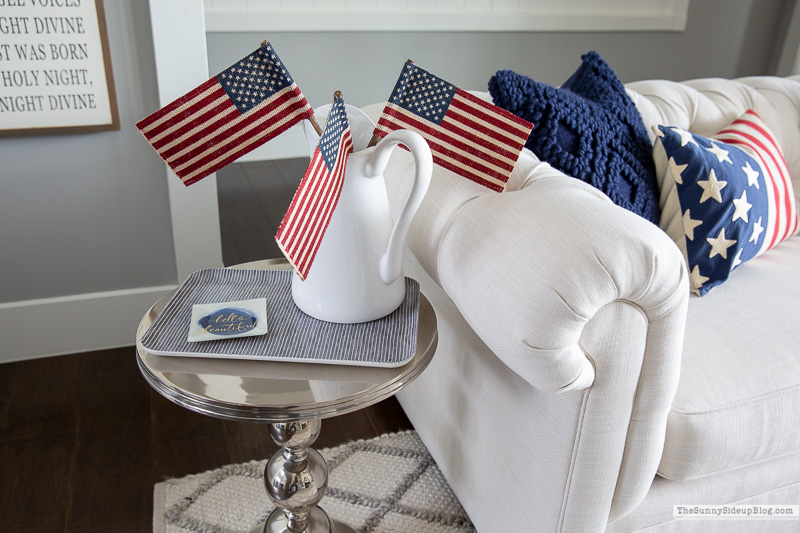 Patriotic Decor Living Room (Sunny Side Up)