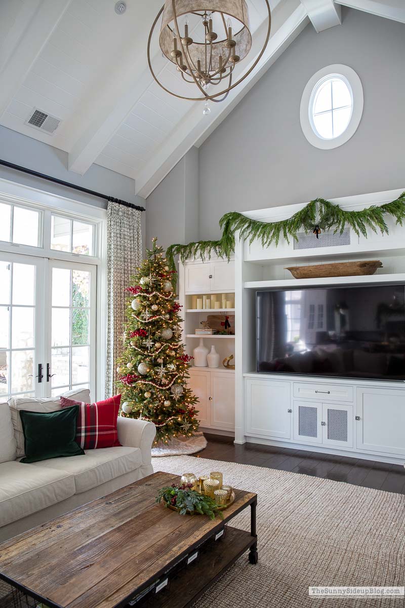 Christmas Family Room (Sunny Side Up)