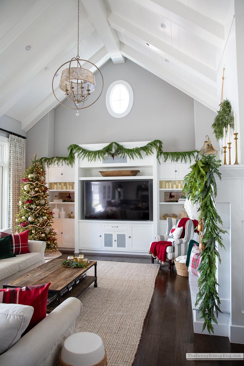 Christmas Family Room (Sunny Side Up)