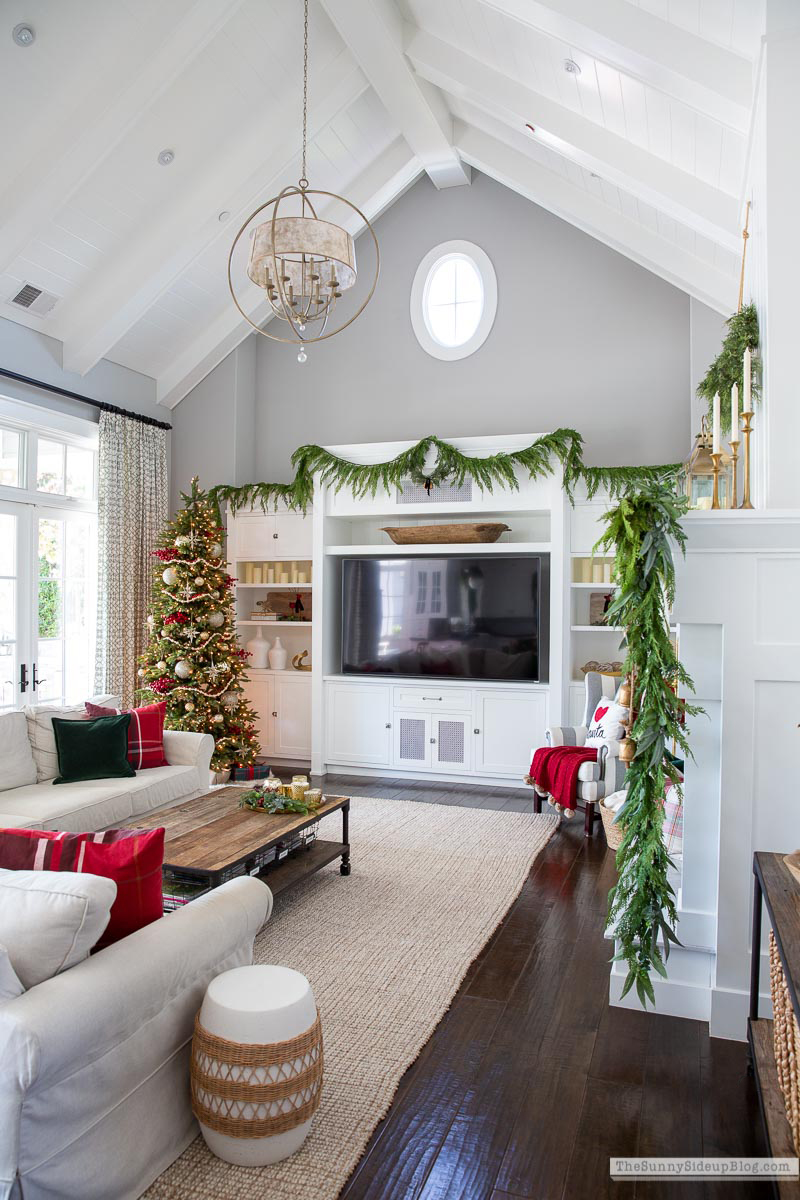 Christmas Family Room (Sunny Side Up)