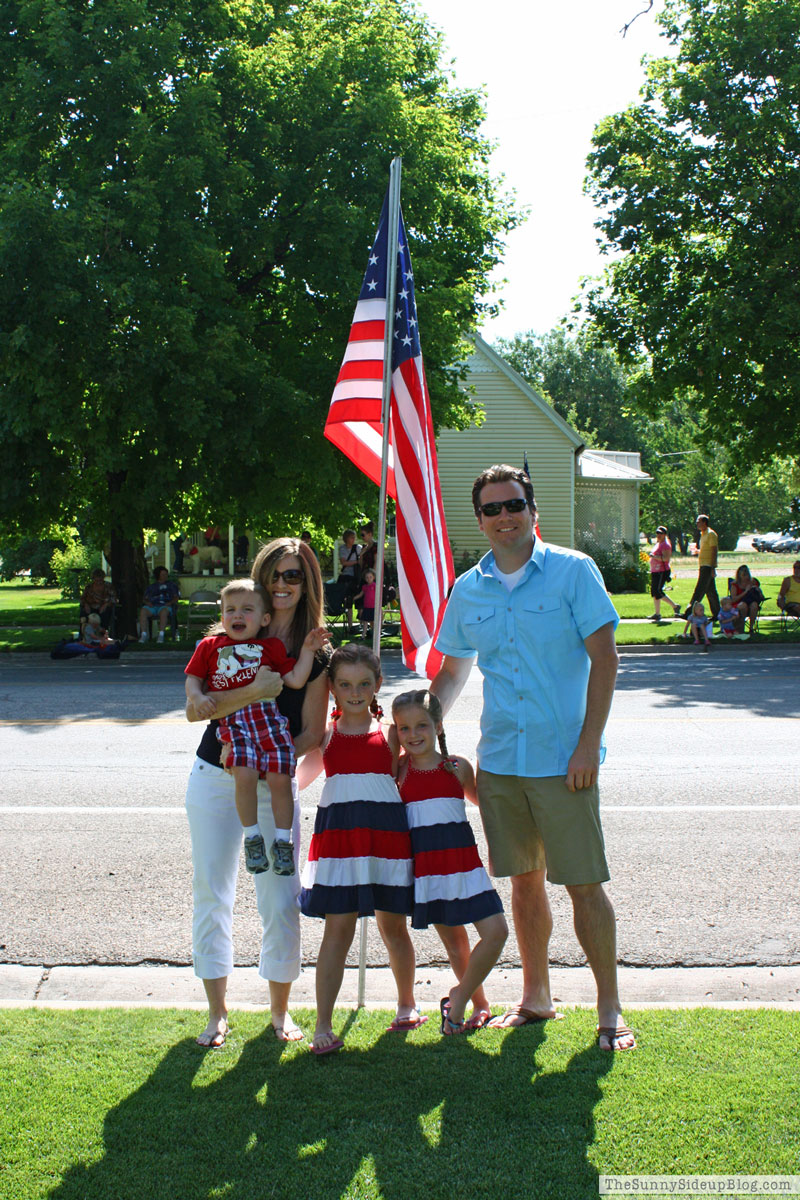 4th of July decor/outfits (Sunny Side Up)