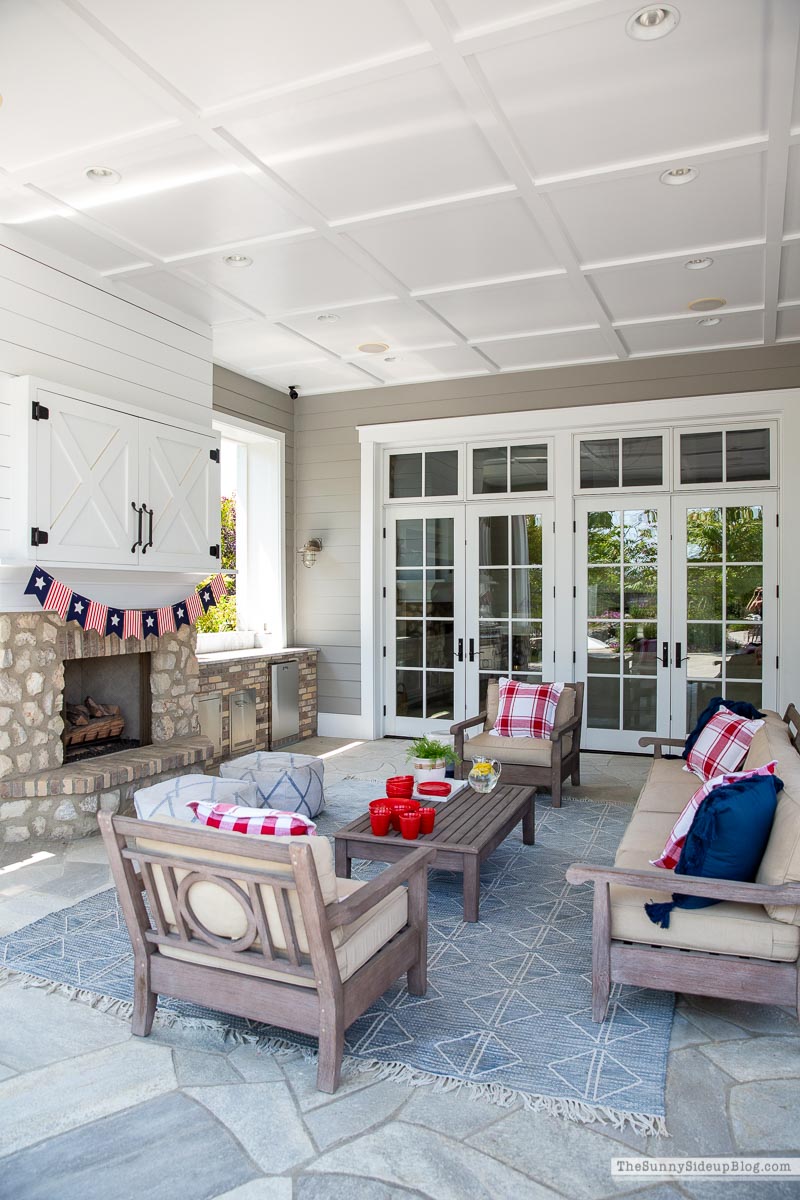 4th of July decor (Sunny Side Up)