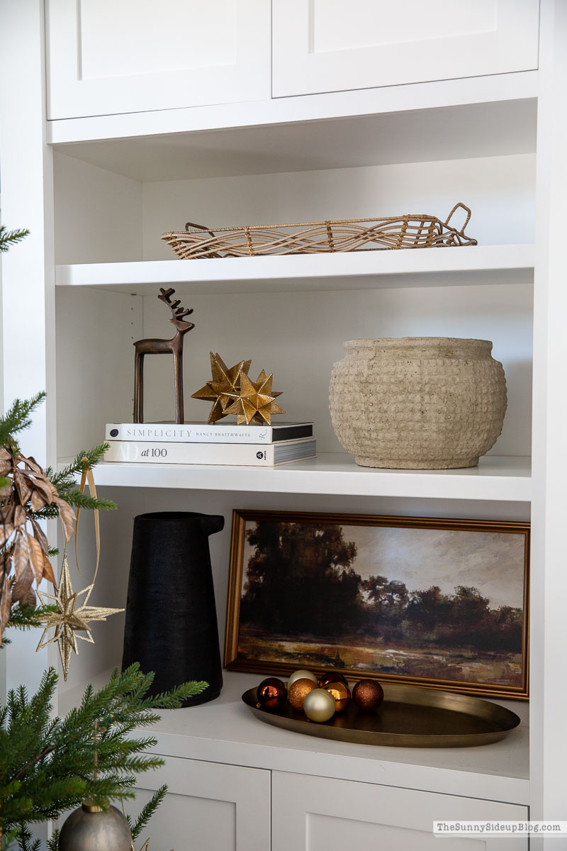 Christmas Family Room Mantel (Sunny Side Up)