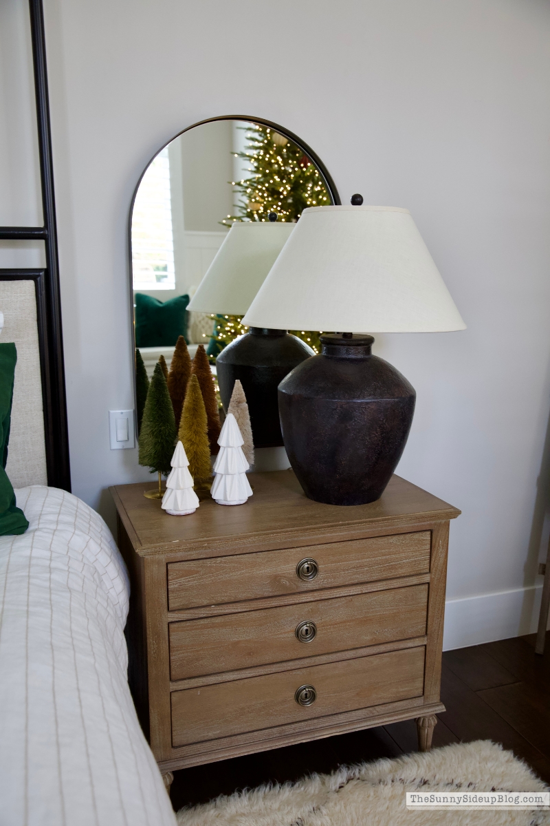 Christmas Bedroom (Sunny Side Up)