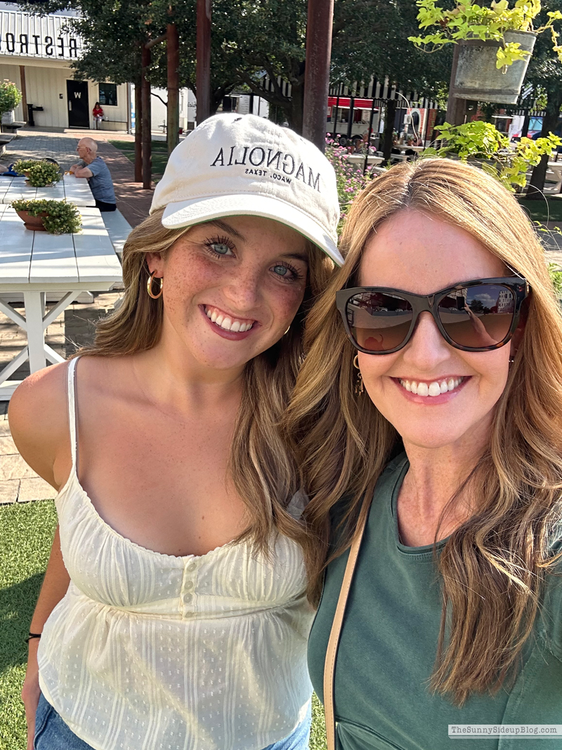 Magnolia (Sunny Side Up)