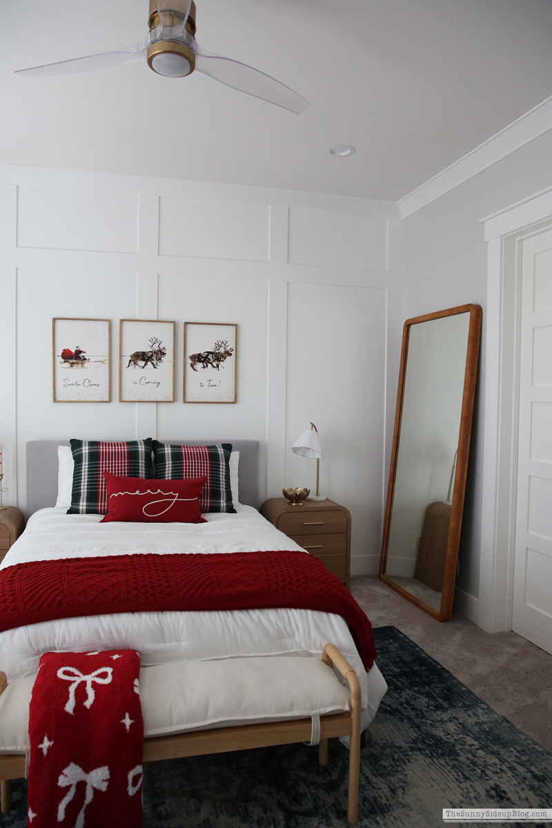 Christmas Bedroom (Sunny Side Up)