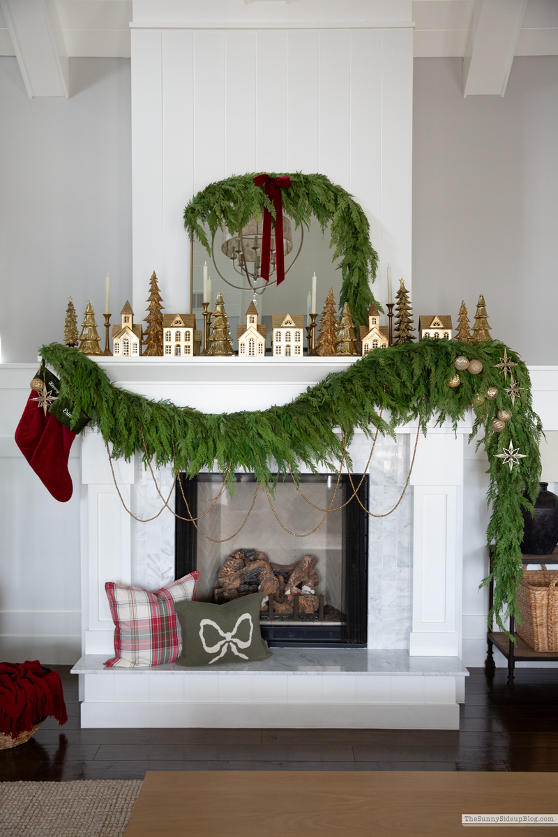 2025 Tree and Mantel! (Sunny Side Up)