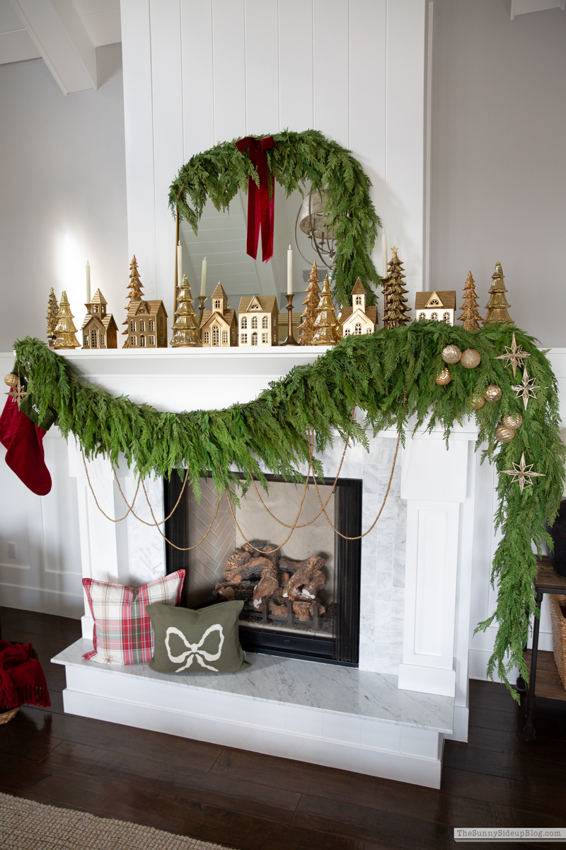 2025 Tree and Mantel! (Sunny Side Up)