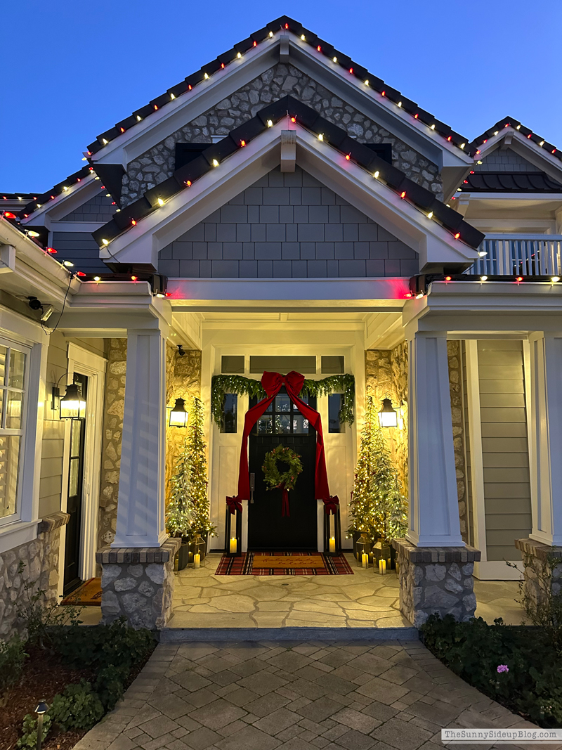 Holiday Bow Porch (Sunny Side Up)