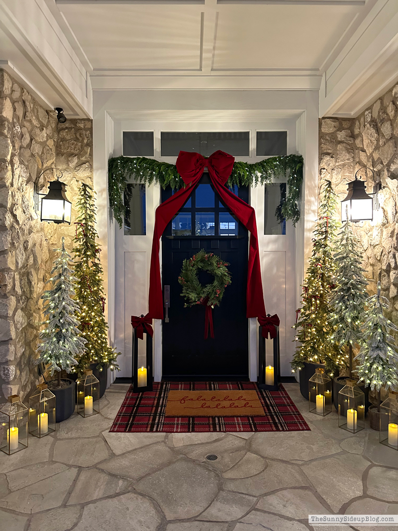 Holiday Bow Porch (Sunny Side Up)